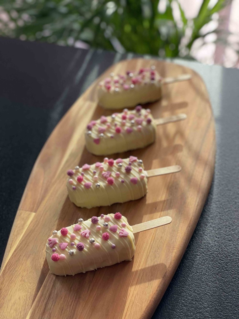 Nanuky/ Cakesicles